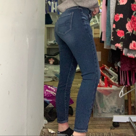 High-Rise Cropped Jeggings - Picture 2 of 6